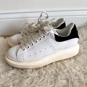 Alexander McQUEEN Oversized Suede Heel Detail Sneakers - White/Black | Size 37